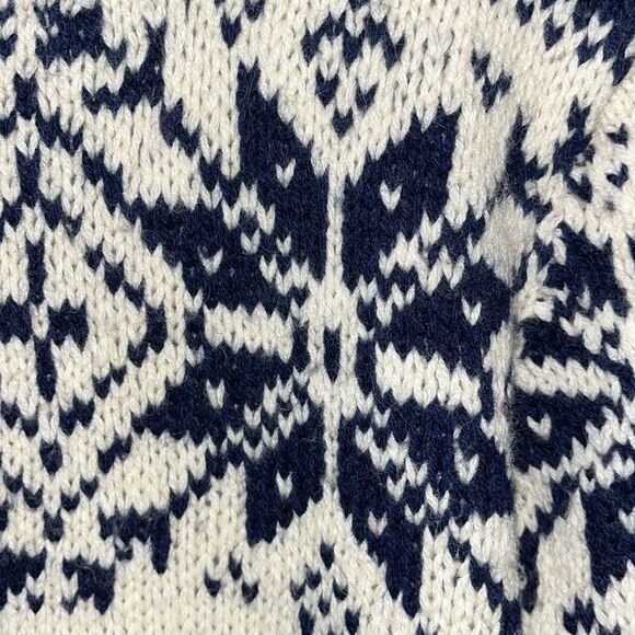 Hand Blue & Creme Winter Wool Snowflake Crewneck Sweater M Women’s Mini Skirt - Picture 2 of 5